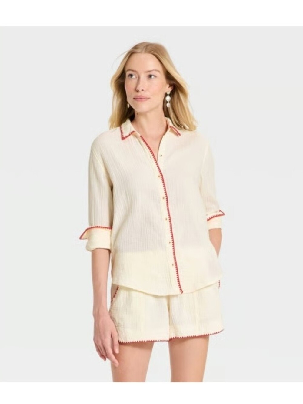 UNIVERSAL THREAD Women's Long Sleeve Collared Button-Down Shirt  Cream Size M
